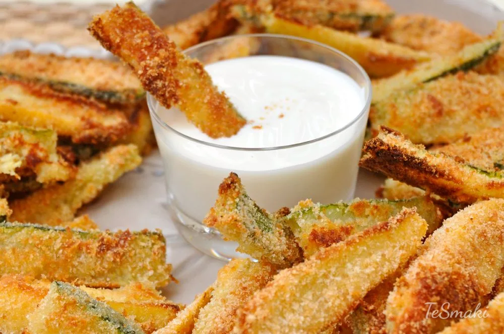 Baked Zucchini with Yogurt-Mayonnaise Dip