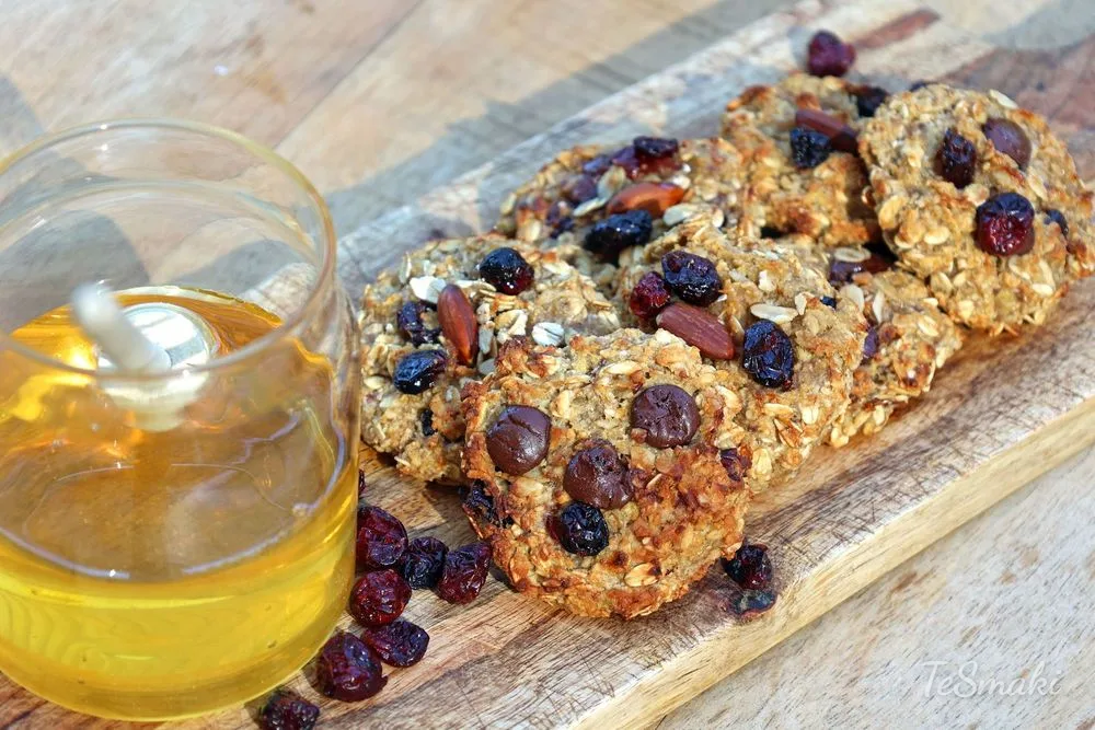 Banana and Apple Oatmeal Cookies — photo 2