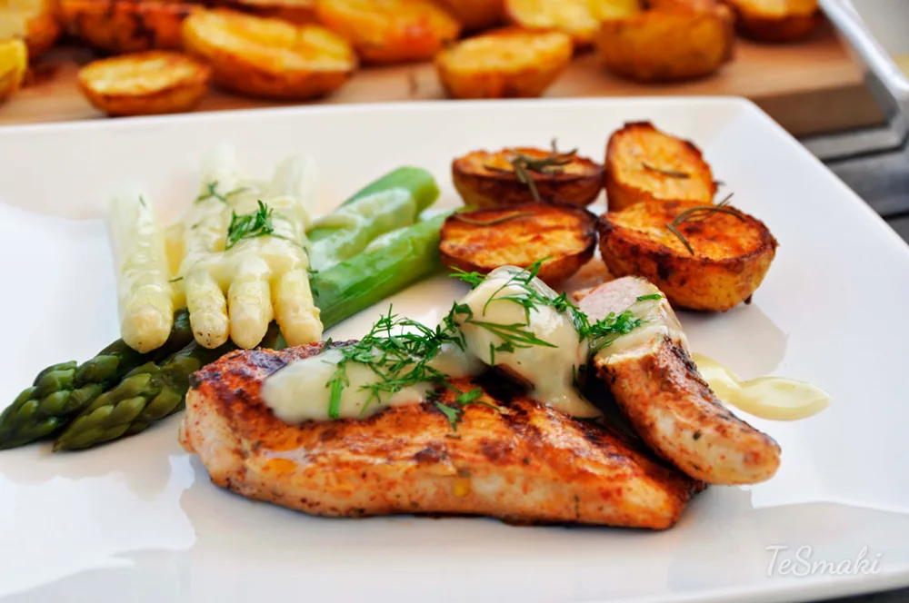 Grilled Chicken with Asparagus in Asparagus Sauce — photo 2