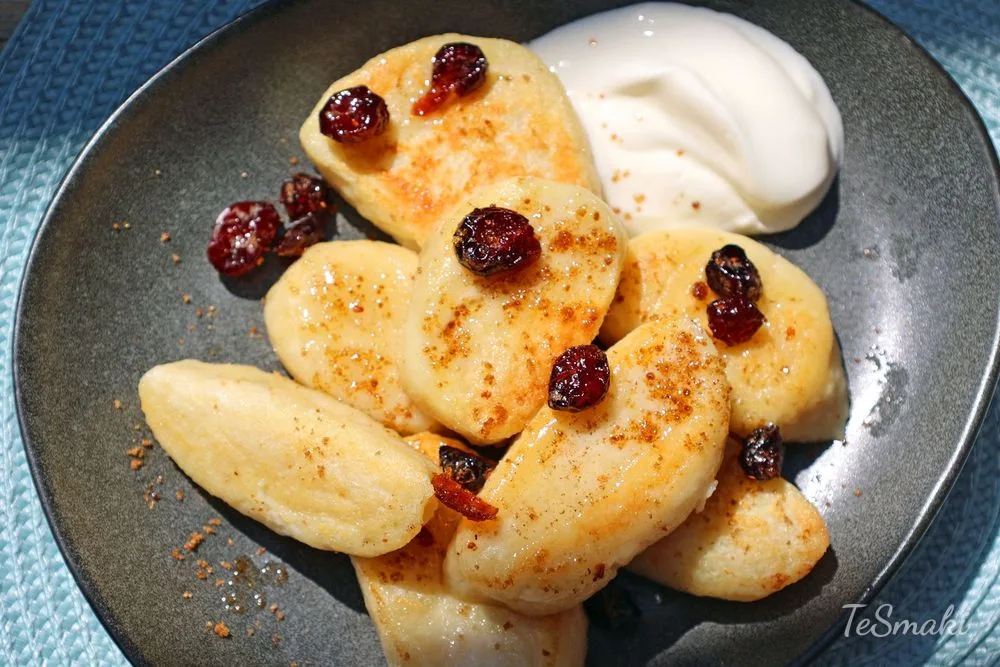 Pan-Fried Lazy Dumplings with Cranberry — main-course, boiled recipe