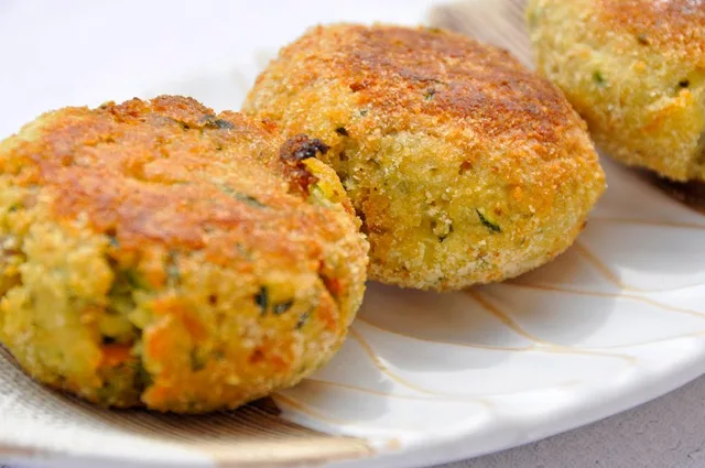 Vegetarian Patties with Zucchini and Bulgur